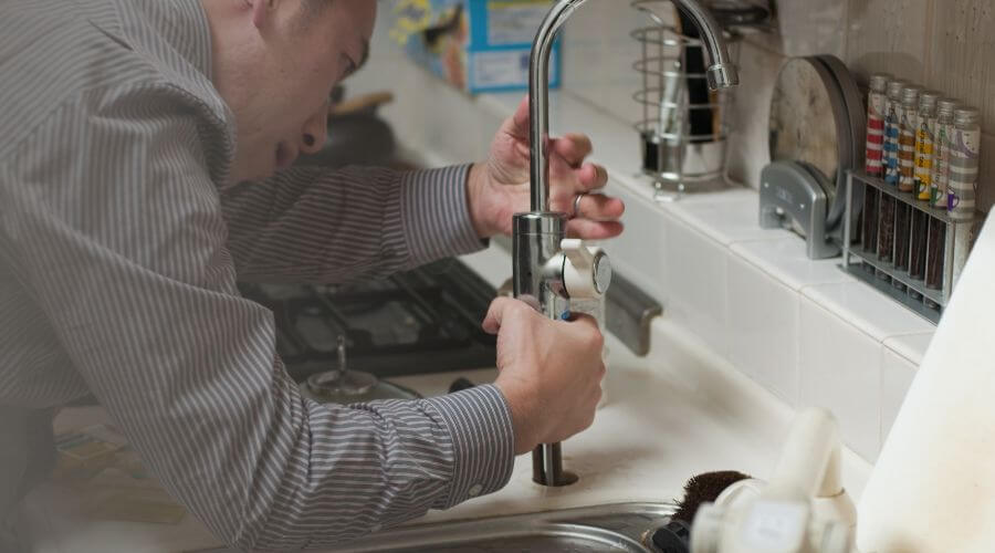 Local tankless water heater installation in Warren, IN